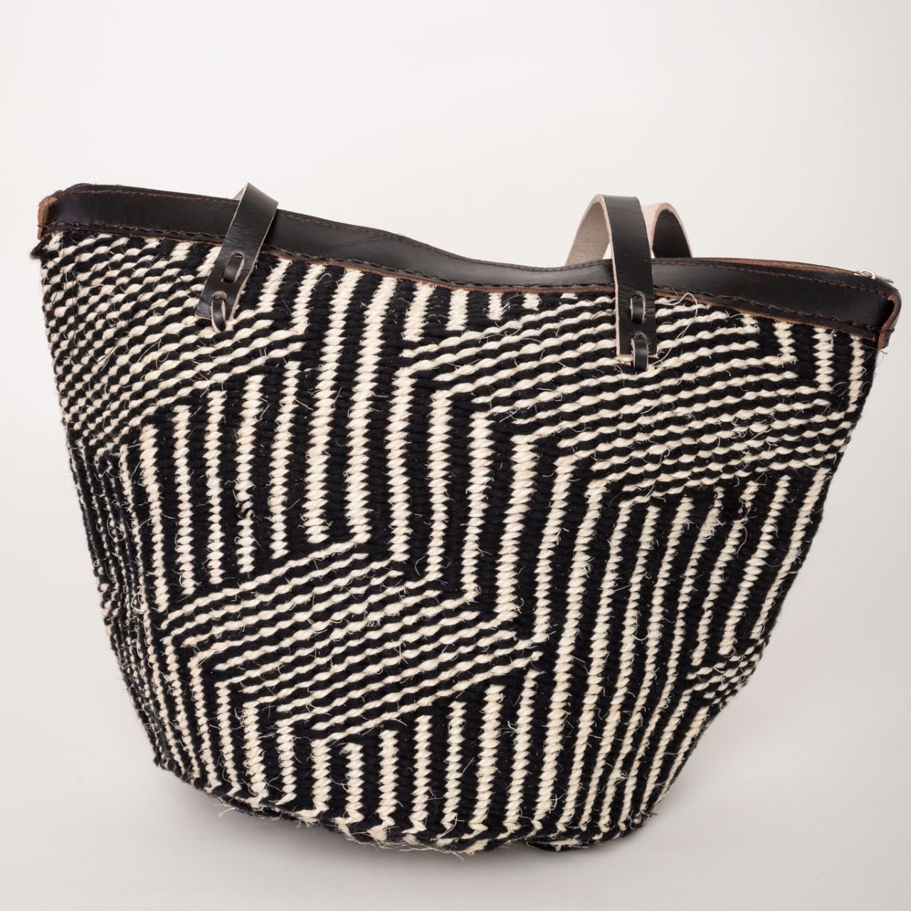 Zebra Black and White Sisal Bag with two handles Zebra Black and White Sisal Bag with two handles